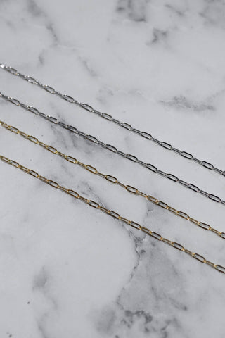 The Sis Kiss - Mini Paperclip Chain Necklace | Threader Charm Necklace  : 16" + 2"