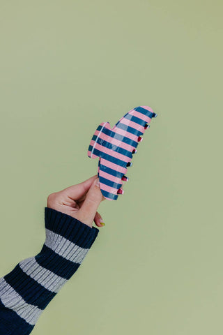 KAXI - STRIPED OVERSIZED CLAWS: BROWN AND CREAM STRIPED