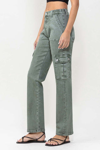 HIGH RISE STRAIGHT JEAN WITH CARGO POCKET DETAIL