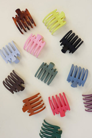 KAXI - KAXI WIDE LAY DOWN CLAW: MATTE FOREST GREEN