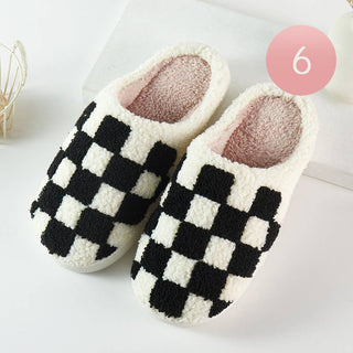 Checkered Printed Home Slippers: Blk/Ivory