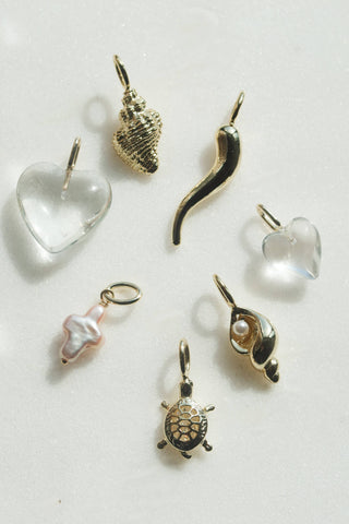 The Sis Kiss - Bermuda Conch Shell Charm 