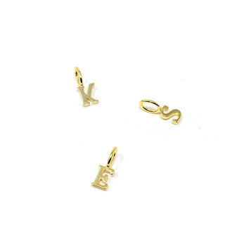 The Sis Kiss - Solid Initial Charm Gold