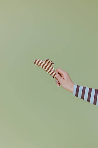 KAXI - STRIPED OVERSIZED CLAWS: BROWN AND CREAM STRIPED