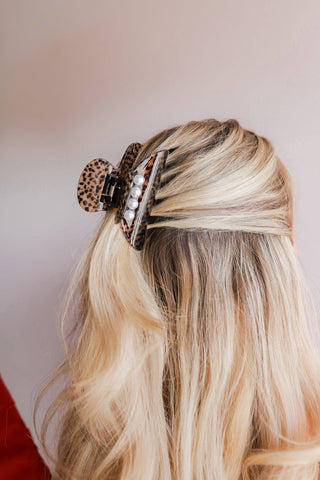 KAXI - LOVE IS IN THE HAIR CLAW: MIDI CLAW