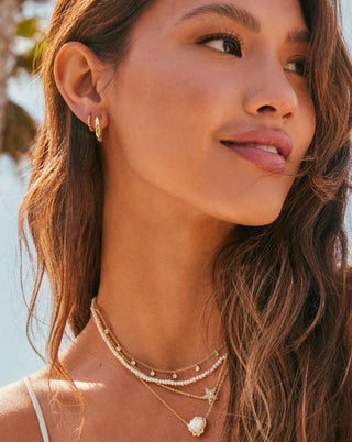 Brynne Shell Short Pendant Necklace