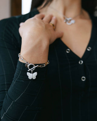 The Sis Kiss - Keepsake Chain Bracelet | Charm Bracelet Gold