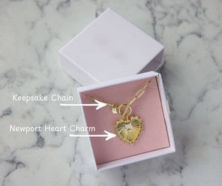 The Sis Kiss - Keepsake Chain Necklace | Charm Necklace Gold