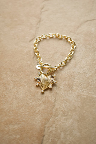 The Sis Kiss - Gallery Charm Bracelet: Gold