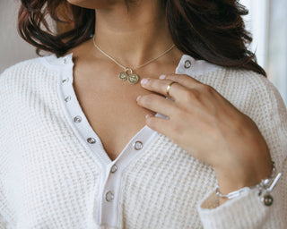The Sis Kiss - Engraved Heart Charm