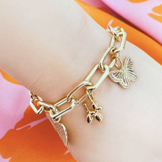 The Sis Kiss - Token Charm Bracelet |Adjustable : Silver