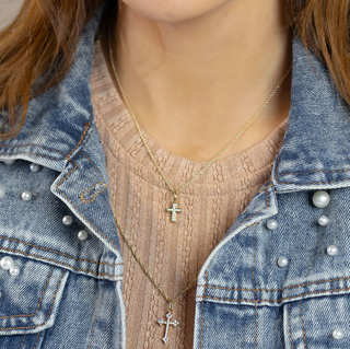 The Sis Kiss - Juliet Cross Charm