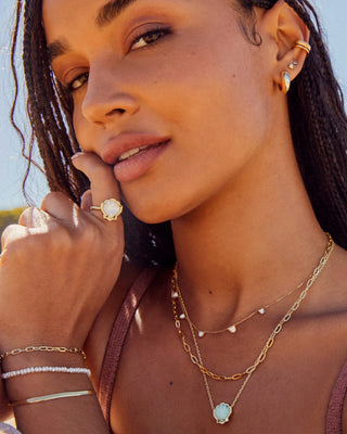 Brynne Shell Short Pendant Necklace
