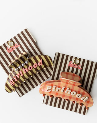 GIRLHOOD Oversized Claw Clip