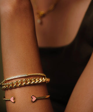 Framed Ari Heart Cuff