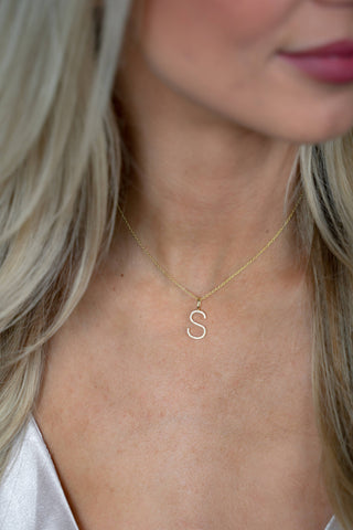 The Sis Kiss - Sleek Initial Gold Charms