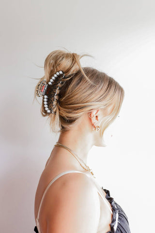 KAXI - LOVE IS IN THE HAIR CLAW: MIDI CLAW