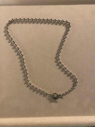 The Sis Kiss - 5mm Ball Chain with Toggle | Charm Necklace Gold / 18" Chain