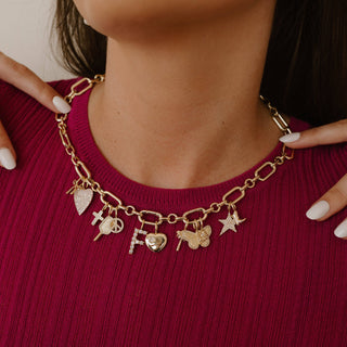 The Sis Kiss - Collectors Charm Necklace