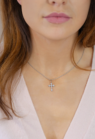 The Sis Kiss - Juliet Cross Charm