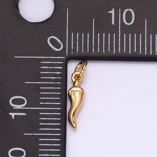 18K Mini Chili Charm