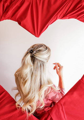 KAXI - LOVE IS IN THE HAIR CLAW: MIDI CLAW