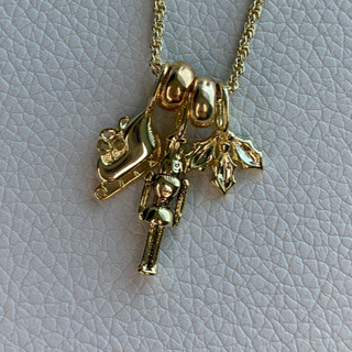 The Sis Kiss - Pop the Champagne Charm: Gold