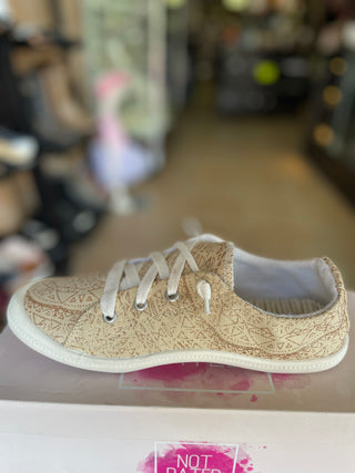 Mizumi Cream Sneakers