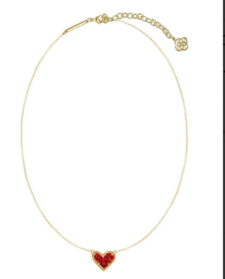 Ari Heart Short Pendant Necklace