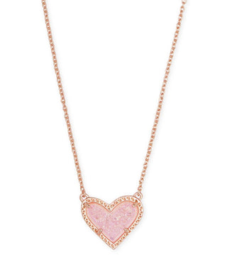 Ari Heart Short Pendant Necklace