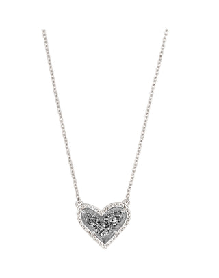 Ari Heart Short Pendant Necklace
