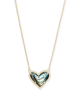 Ari Heart Short Pendant Necklace