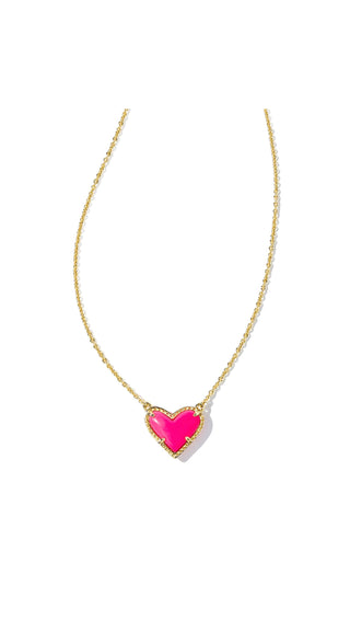 Ari Heart Short Pendant Necklace