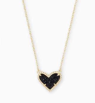 Ari Heart Short Pendant Necklace
